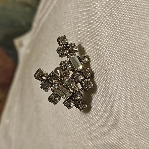 White Metal Clear Rhinestone Screw Back Earrings - Picture 2 of 5